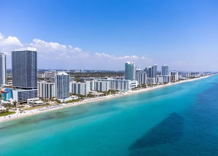 Wake Up To The Sound Of Waves In A Stylish Condo In A Luxury Resort