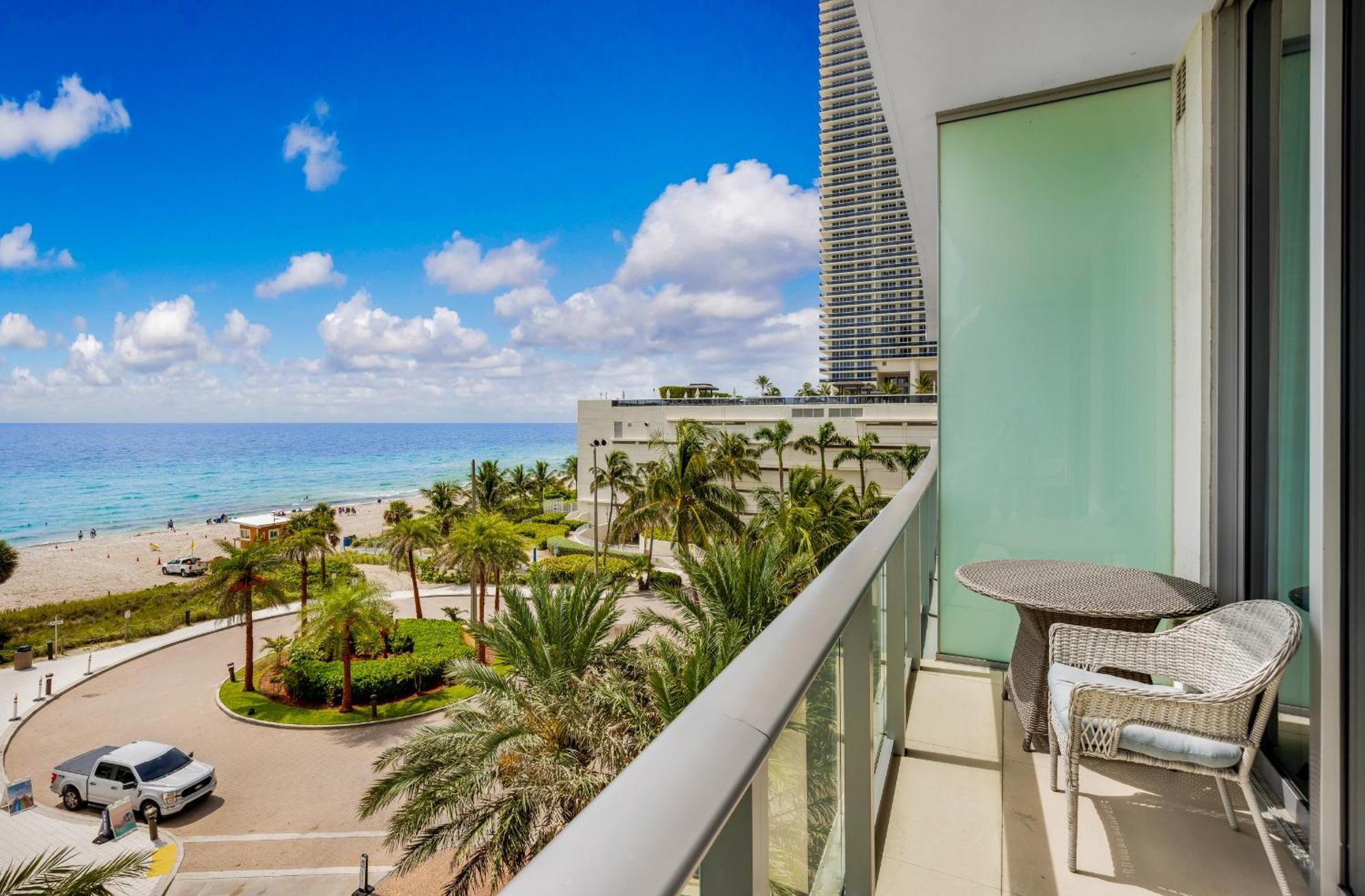 Wake Up To The Sound Of Waves In A Stylish In A Luxury