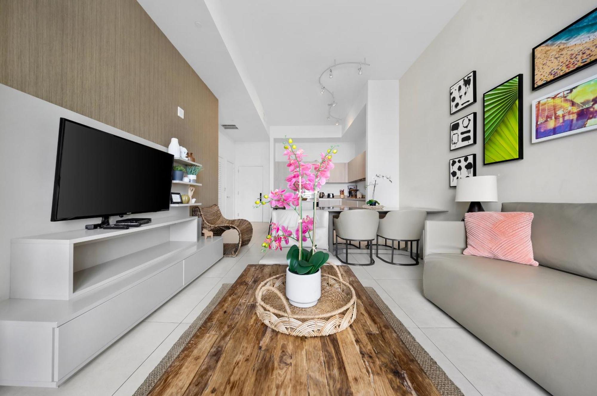 Apartment Wake Up To The Sound Of Waves In A Stylish In A Luxury