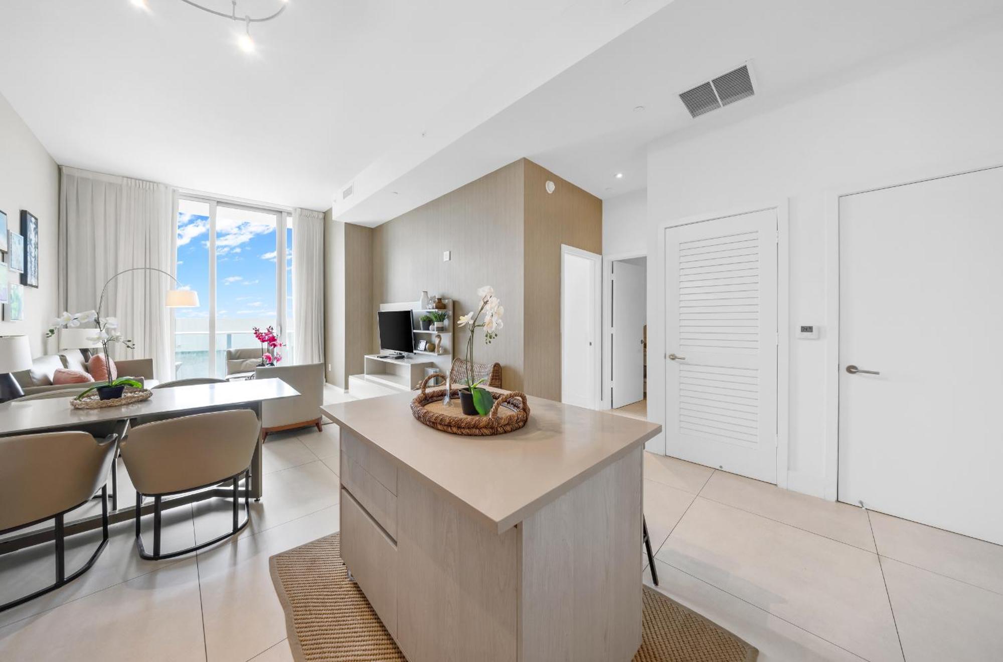 Apartment Wake Up To The Sound Of Waves In A Stylish In A Luxury
