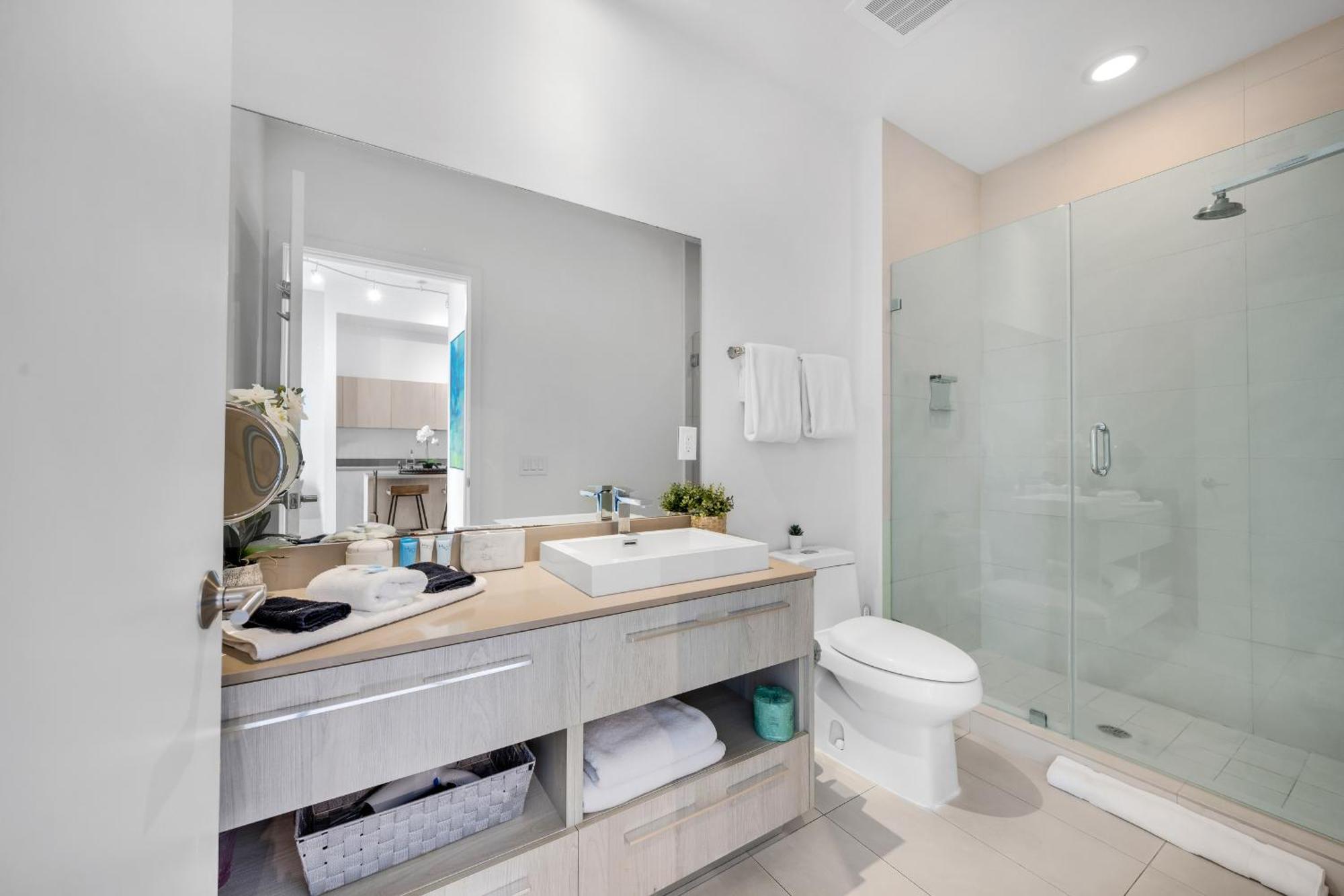 Wake Up To The Sound Of Waves In A Stylish In A Luxury
