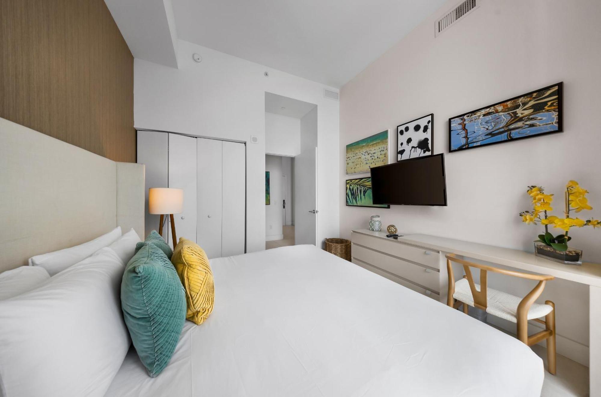 Apartment Wake Up To The Sound Of Waves In A Stylish In A Luxury